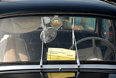 Oldtimer day at Ruinerwold: Panhard-Levassor Dyna windscreen wipers