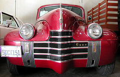 Cars of Portland: Oldsmobile at a oldtimer garage