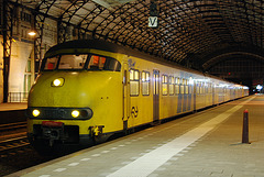 Some old pics: Train 526 & 905 at Haarlem Station