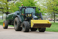 London vehicles: Maintenance tractor at Hyde Park