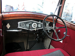 Dashboard of a 1930s Renault Monoquatre