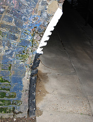 Regent Canal: Grooves made by the canal boats