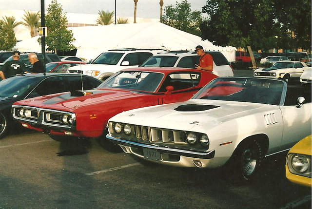 1971 Hemi Dodge Charger R/T & 1971 Plymouth Hemi 'Cuda Convertible