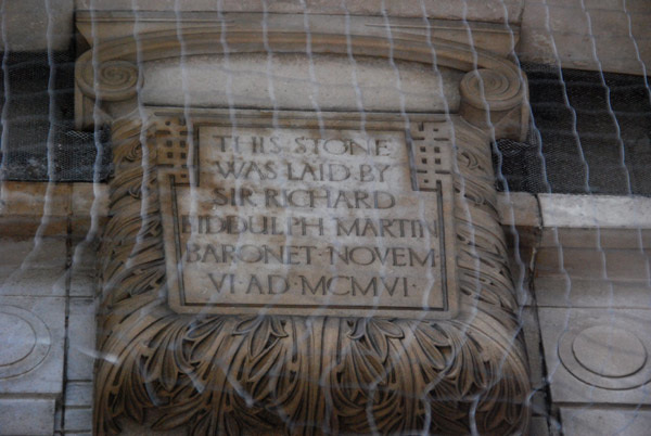 Commemoration stone