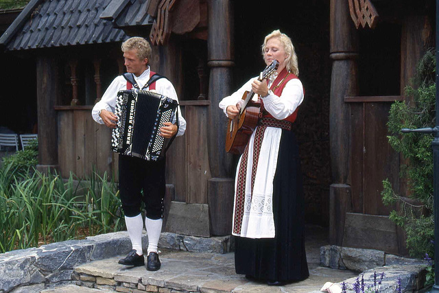 EPCOT- Norwegian Musicians