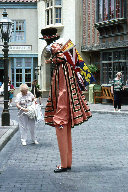 Little and Large (EPCOT- 'England'