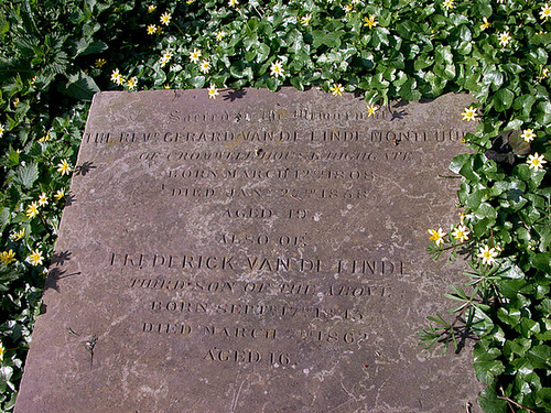 The grave of Gerrit van de Linde (De Schoolmeester) in Hornsey Church Yard