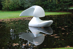 A visit to the Kröller-Möller Museum: Marta Pan – Sculpture flottante 'Otterlo'