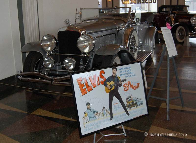 Elvis Tow Car