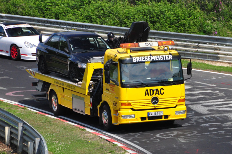 Nordschleife weekend – Some cars are driven around