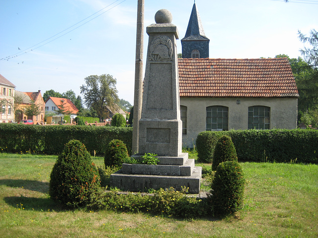 Denkmal Weltkriege Neuhof bei Jüterbog