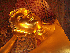 Reclining Buddha image