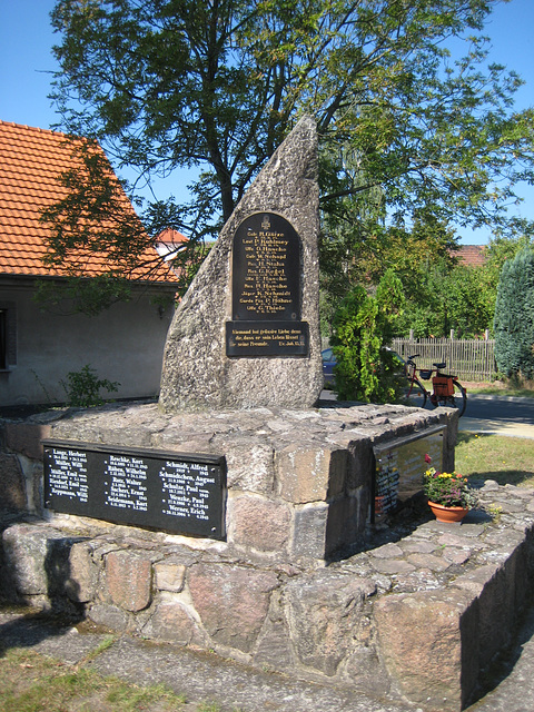 Denkmal Weltkriege Petkus