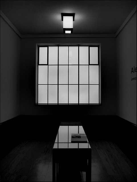 Room with square light