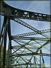 Cantelever Bridge Construction