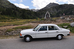 Holiday 2009 – My Mercedes-Benz 200d at the top of the Staller Sattel