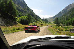 Holiday 2009 – Ferrari passing me on the Umbrail Pass