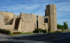Muralleta i la Torre de les Monges