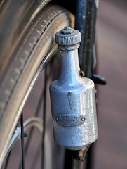 Old Batavus bike – Philidyne dynamo
