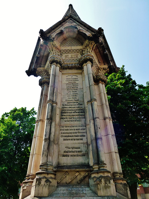martyrs' memorial, stratford churchyard