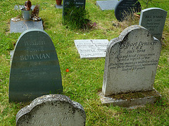 grave of michael denison, actor, little missenden church, bucks.