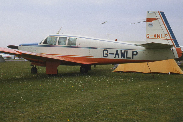 Mooney M.20F G-AWLP
