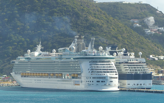 Cruise Ships at St. Maarten (5) - 30 January 2014