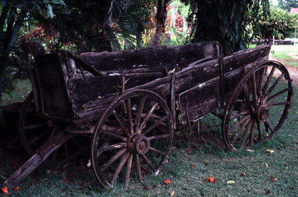 Kauai Kilohana Old Cart