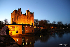 Eire - "Durty Nelly's" (1620) and Bunratty Castle