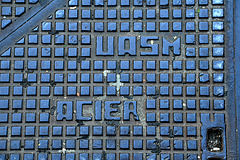 Holiday 2009 – Detail of a French manhole cover