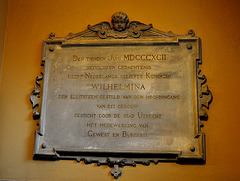 Plaque commemmorating the opening of the Academy Building in Utrecht by Queen Wilhelmina