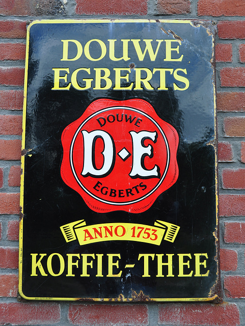 Stoom- en dieseldagen 2012 – Douwe Egberts coffee enamel advertisement
