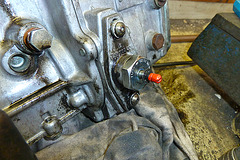 Bosch MW diesel injection pump with locking screw