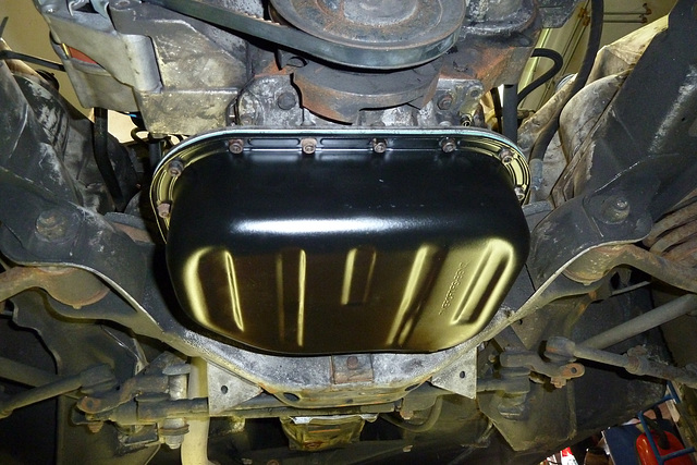 New oil pan for the Mercedes installed