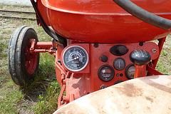 Stoom- en dieseldagen 2012 – Nuffield Universal Four tractor dashboard