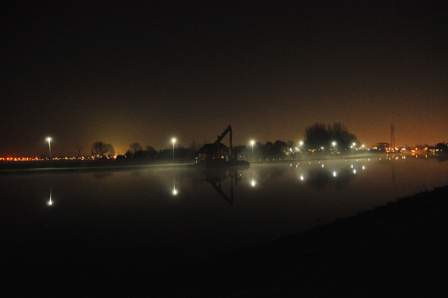 The river Zijl at night