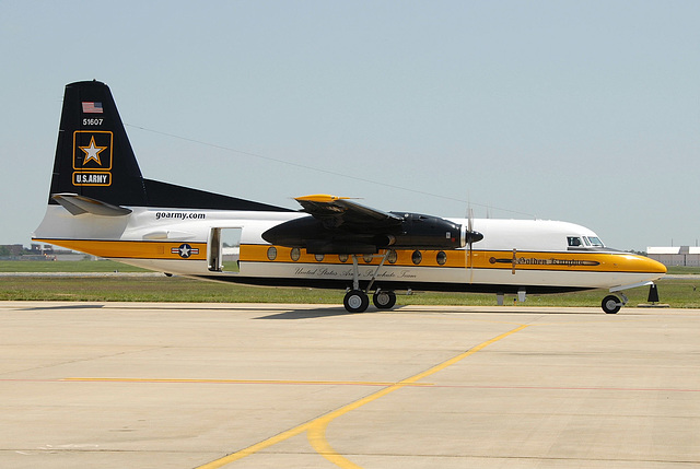 85-01607 C-31A US Army