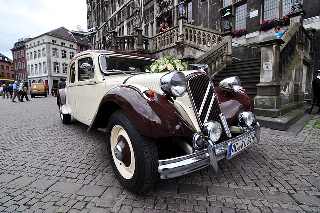 Citroën Traction Avant on marriage duty