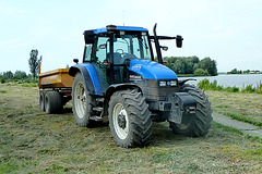 New Holland TS115 tractor