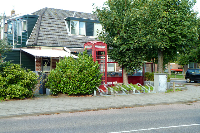 Red telephone box