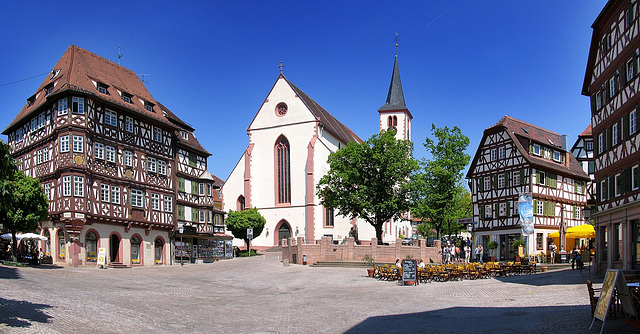 Mosbach, Markt und Stadtkirche (030°)