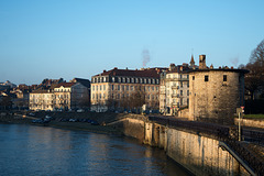 BESANCON: La tour de la pelote, le quai de Strasbourg.
