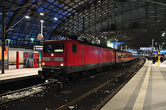 Engine 112185-4 of the Deutsche Bahn at Berlin Hauptbahnhof