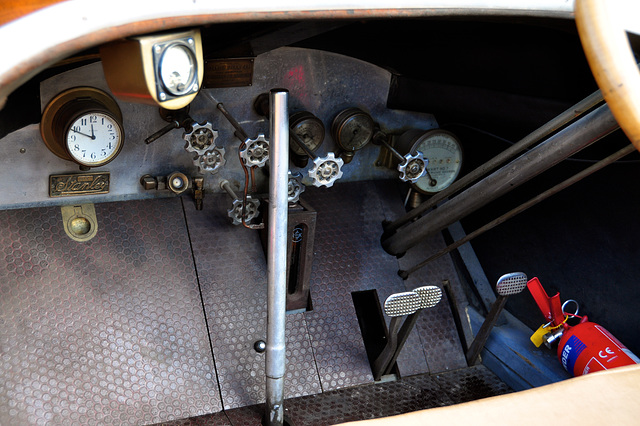 Dordt in Stoom 2012 – Controls of a Stanley steam car