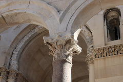 Corinthian column (Explored)