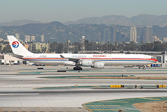 B-6053 A340-642 China Eastern