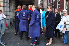 Leidens Ontzet 2011 – Queuing for the herring and white bread