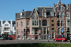 Houses on the corner of the Groothertoginnelaan and Stadhouderslaan