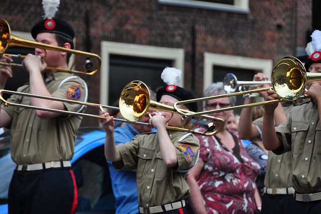 Leidens Ontzet 2011 – Parade – Trombonists