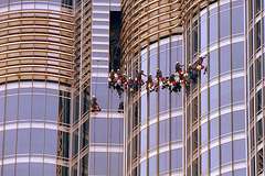 Dubai 2012 – Window cleaning of the Burj Khalifa